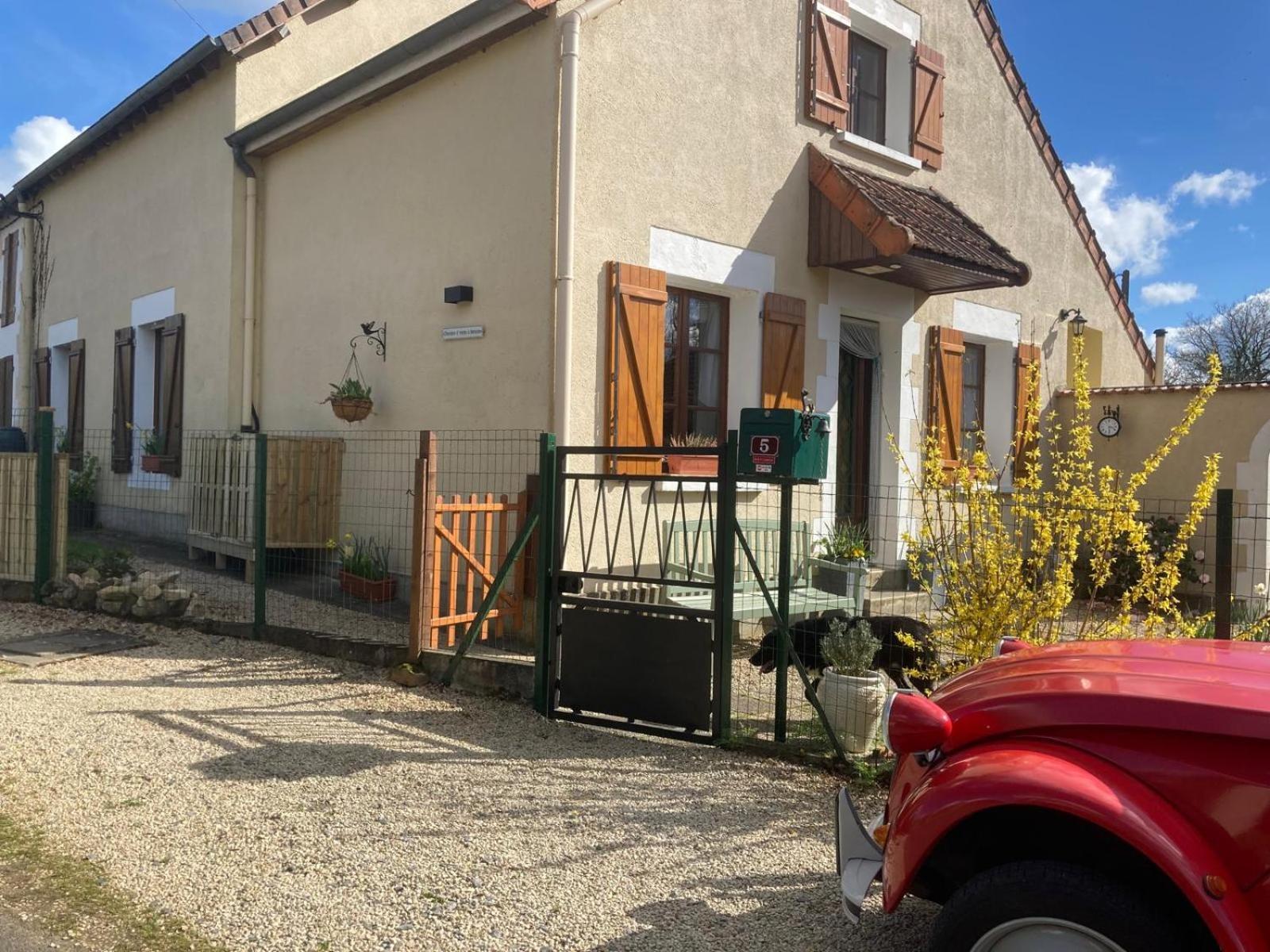 Chambres D' Hotes A Benaize Coulonges  Zewnętrze zdjęcie